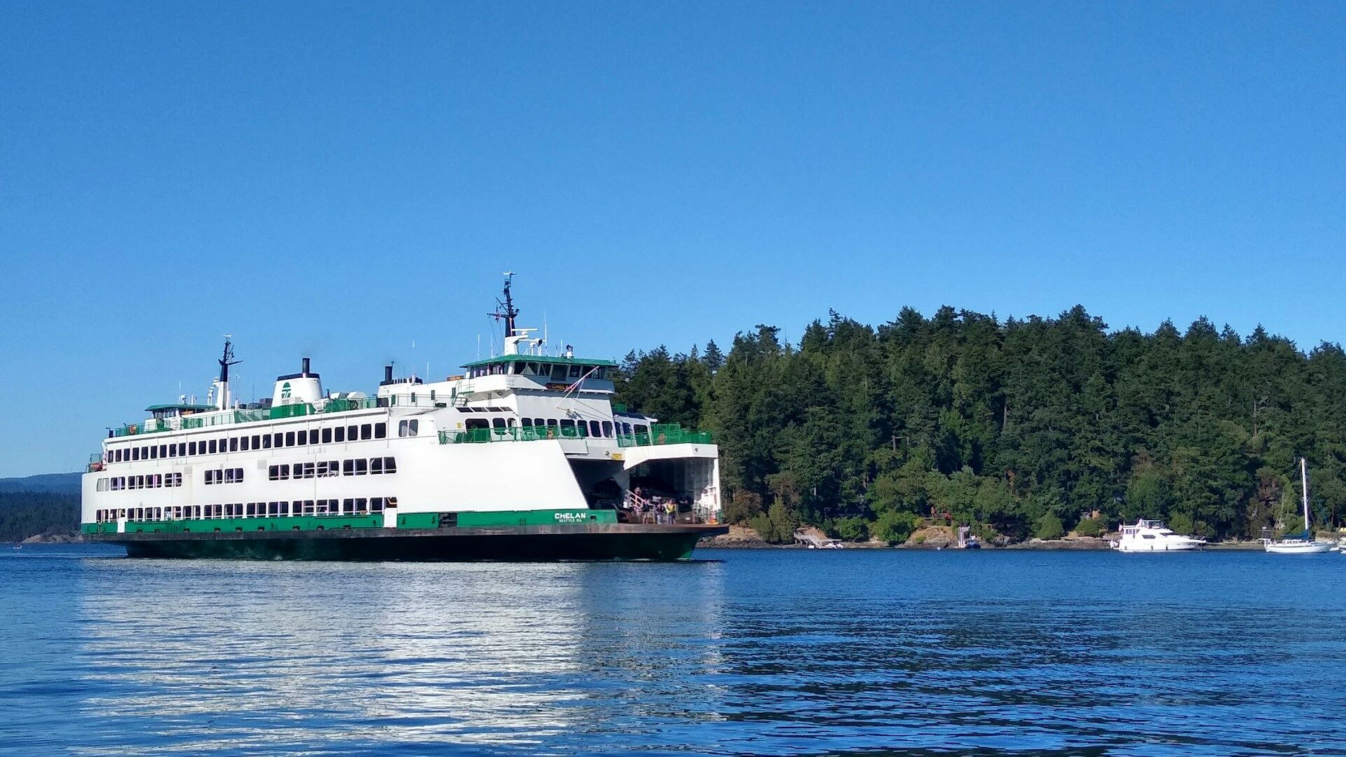 Ferries & Cargo Vessels
